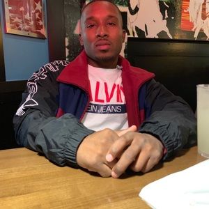 Meet your Posher, Deandre